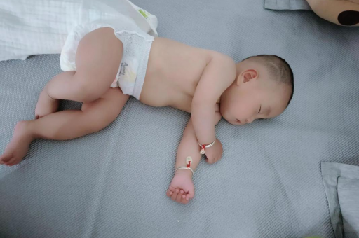 诸暨宝宝积食发烧怎么处理